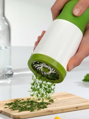 Fresh herbs and spices grinder